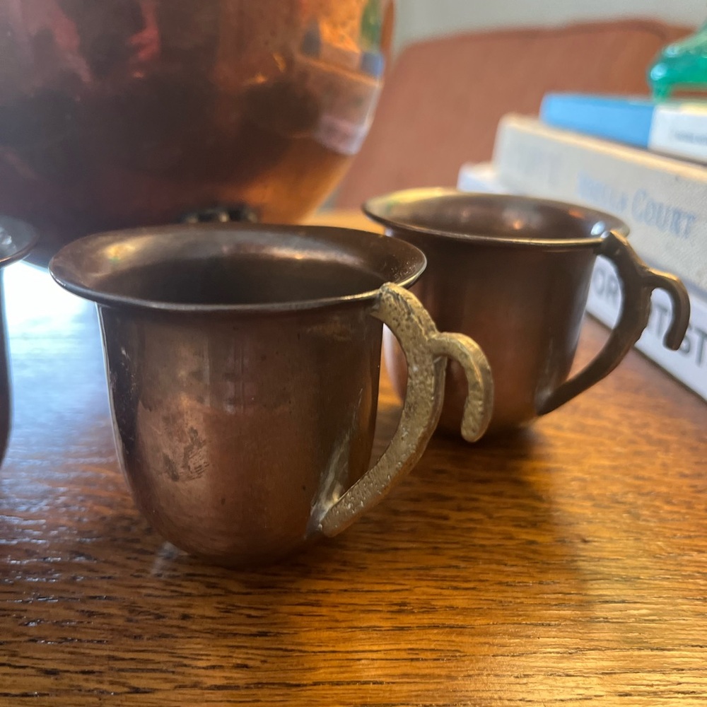 Small Copper Footed Cauldron Pot with Hanging Demitasse Cups Unusual! - Picture 6 of 7